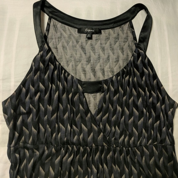 Express Keyhole Top - Picture 3 of 5